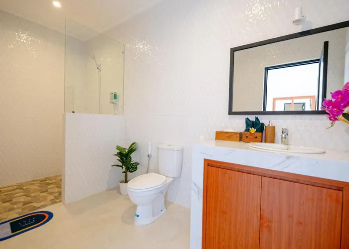 Crystal Flow & Guest house