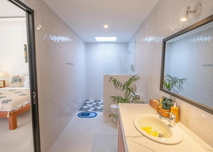 Crystal Flow & 3* Canggu (Bali)